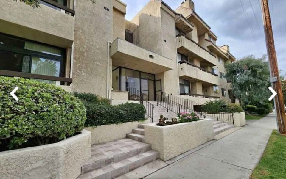 2 Beds 3 Baths - Apartment 1