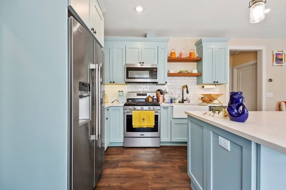 3 beds 2 baths Townhouse 3
