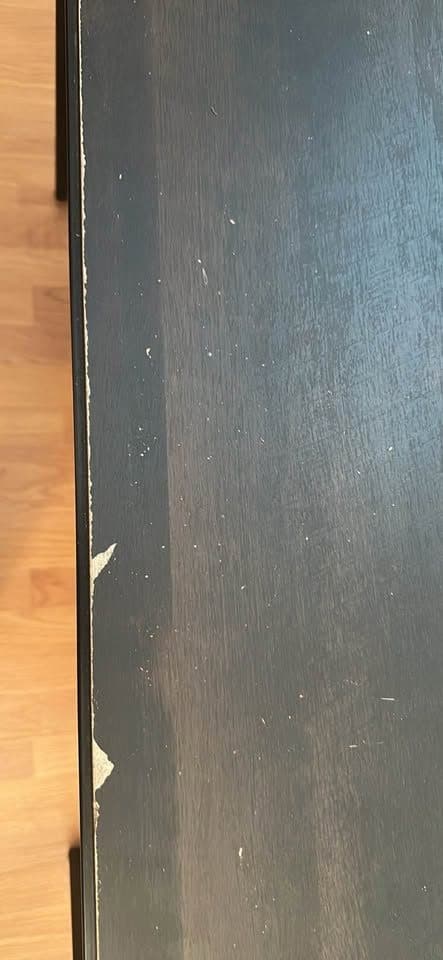 Desk 3