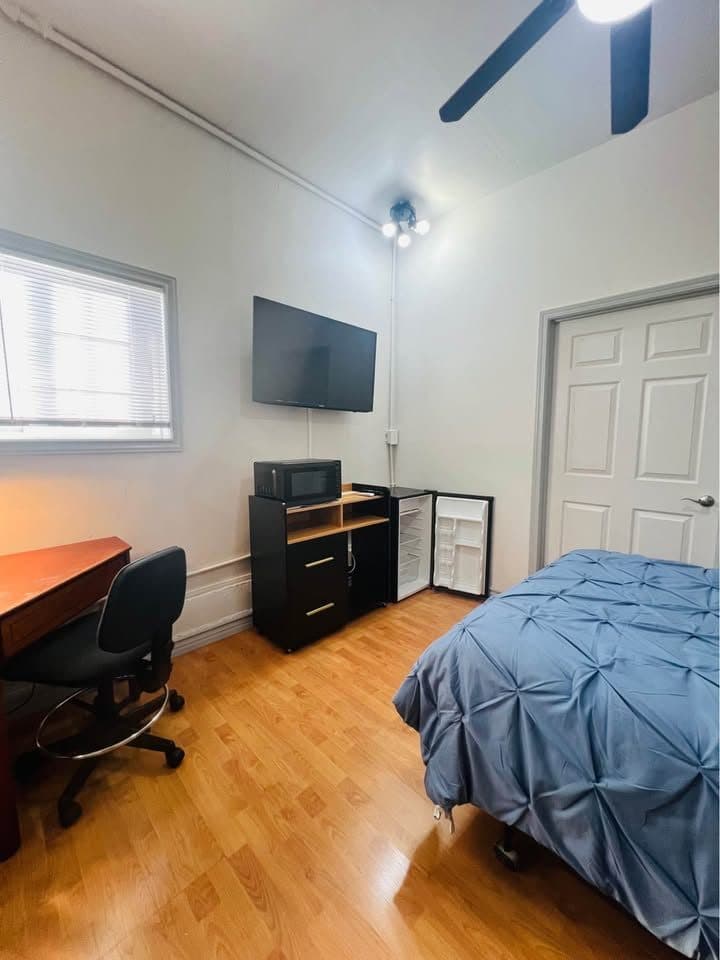 Private room for rent 2
