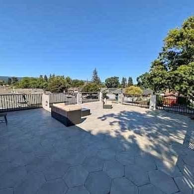Private room for rent 1