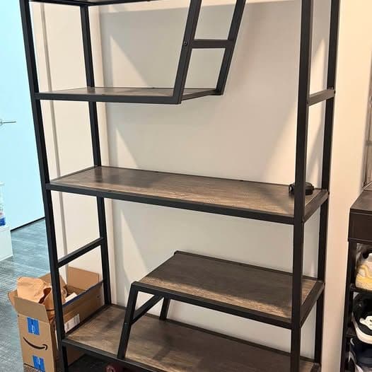 Extra living room or bedroom furniture 1