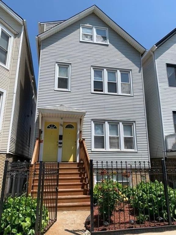 2 BR for rent — 3111 N Southport Ave APT 2, Chicago 1