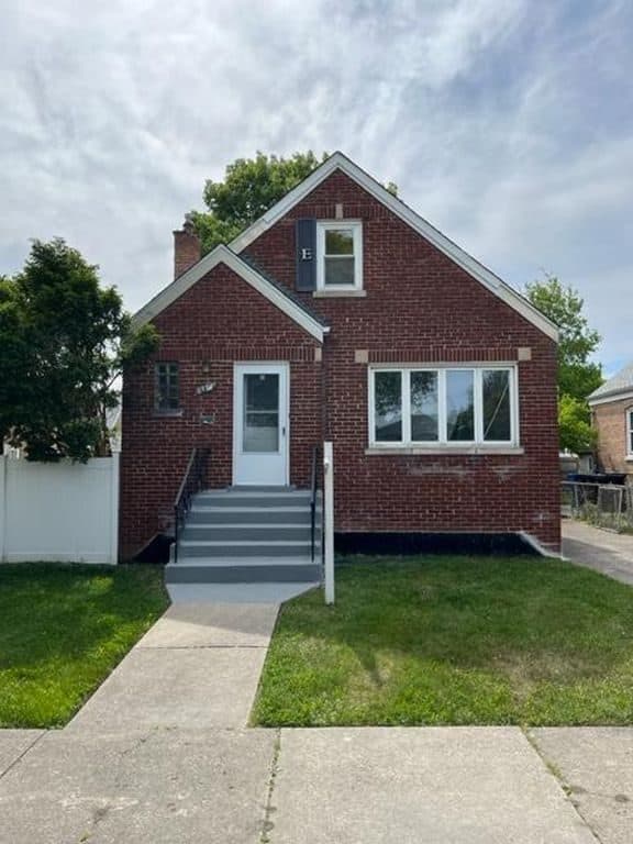 4 BR for rent — 6934 S Karlov Ave, Chicago 1