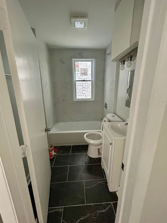 3 BR for rent — 1815 W 51st St Floor 2, Chicago 2