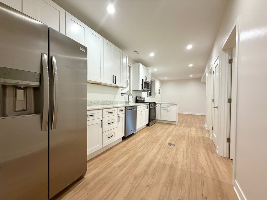 2 BR for rent — 3014 W Fullerton Ave #B, Chicago 1