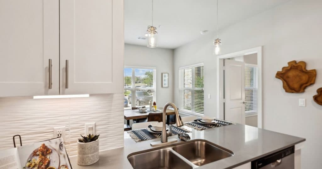 Studio for rent — 8350 Bluff Springs Rd, Austin 2