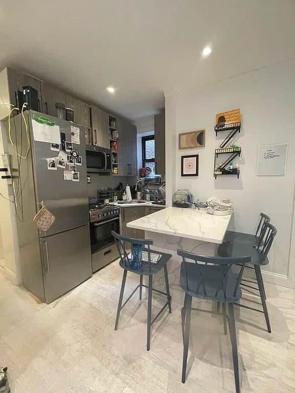 3 BR for rent — 620 E 6th St #23, New York 2