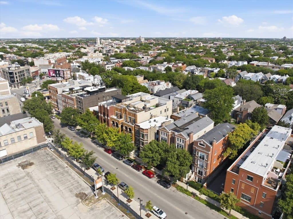2 BR for rent — 1128 W Diversey Pkwy APT 3R, Chicago 1