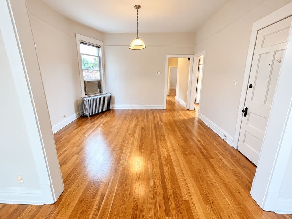 2 BR for rent — 1615 W Belle Plaine Ave #2, Chicago 1