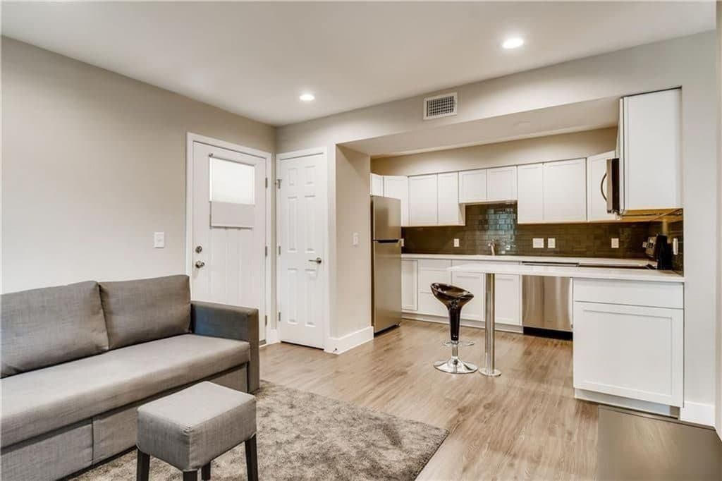 Studio for rent — 935 La Posada Dr, Austin 1