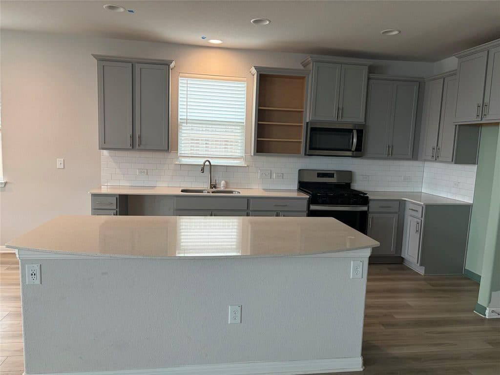 4 BR for rent — 10906 Sentinel Ln, Austin 2