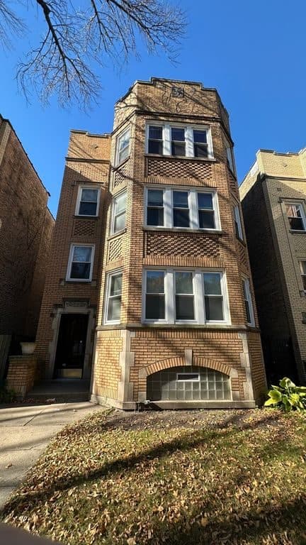 3 BR for rent — 5530 N Artesian Ave Unit 2, Chicago 1