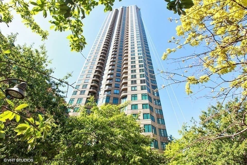 2 BR for rent — 400 N La Salle Dr APT 2107, Chicago 1