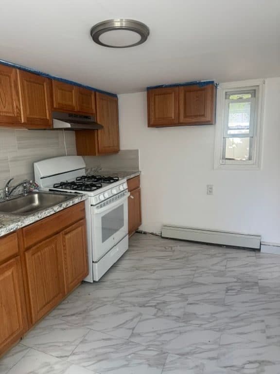 2 BR for rent — 2317 Fish Ave #Basement, Bronx 1