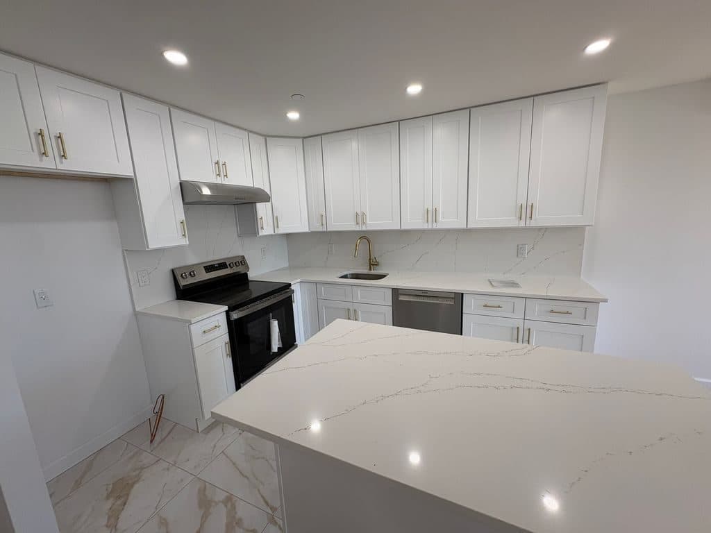 3 BR for rent — 137 Bay 11th St APT 3, Brooklyn 1