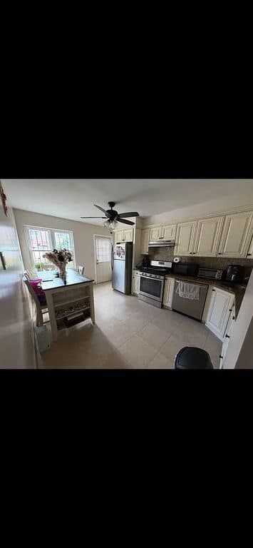 Studio for rent — 25-45 70th St #1, East Elmhurst 1