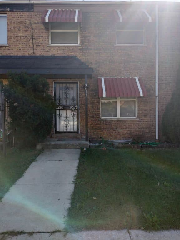 5 BR for rent — 2011 E 78th St, Chicago 1