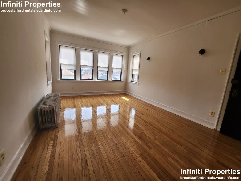 2 BR for rent — 8300 S May St Unit 3, Chicago 1
