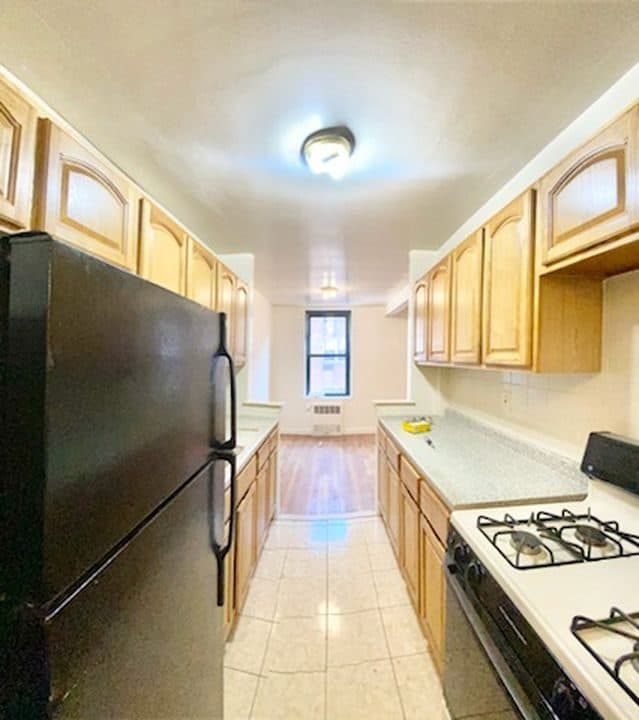 1 BR for rent — 1545 Rhinelander Ave, Bronx 1