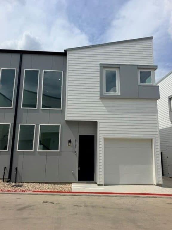 2 BR for rent — 2000 Riverside Farms Rd #6101, Austin 1