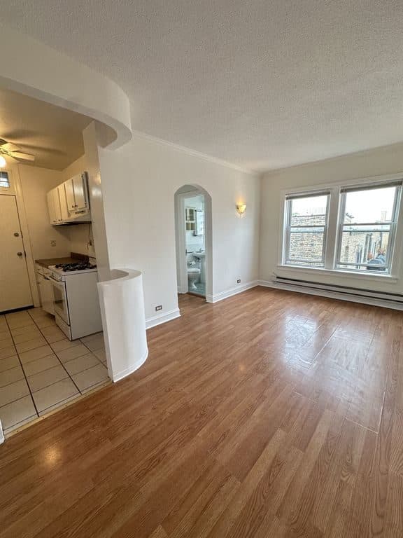 1 BR for rent — 844 W Ainslie St, Chicago 1