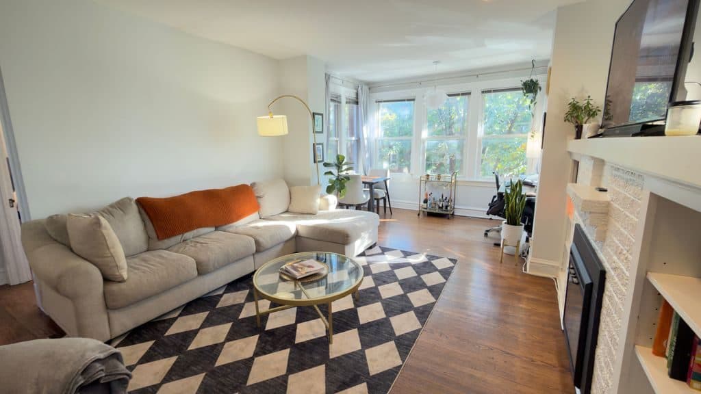 2 BR for rent — 1968 W Winnemac Ave, Chicago 1