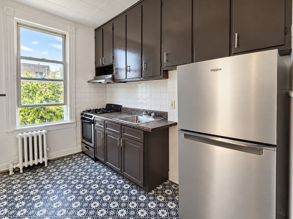 2 BR for rent — 23-72 37th St #2, Astoria 1