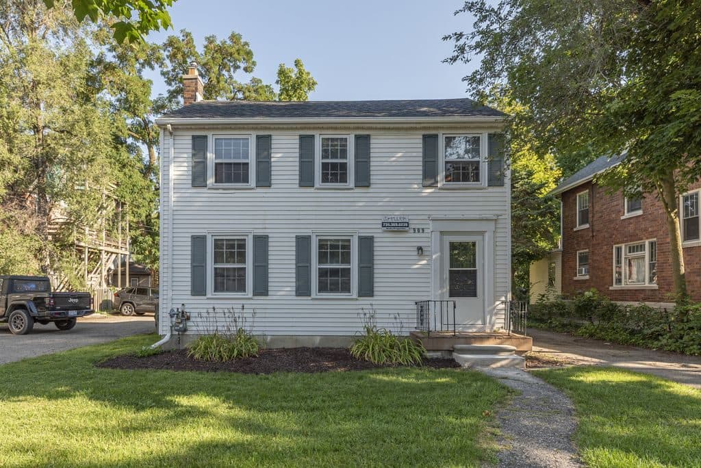 4 BR for rent — 909 E Ann St, Ann Arbor 1