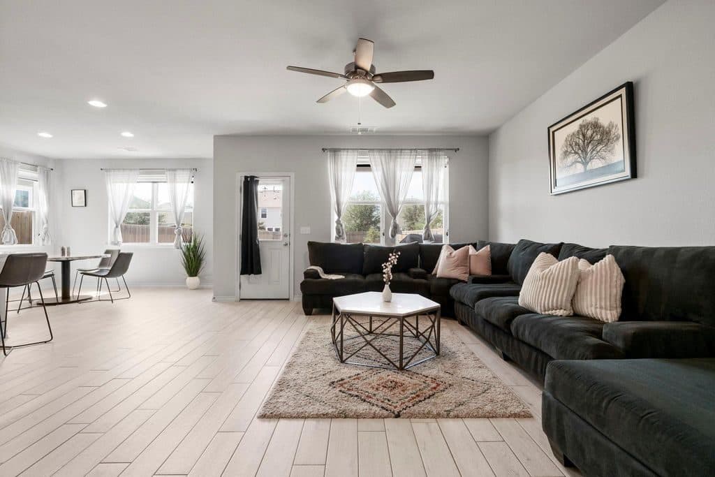 3 BR for rent — 11807 Clayton Creek Ave, Austin 1