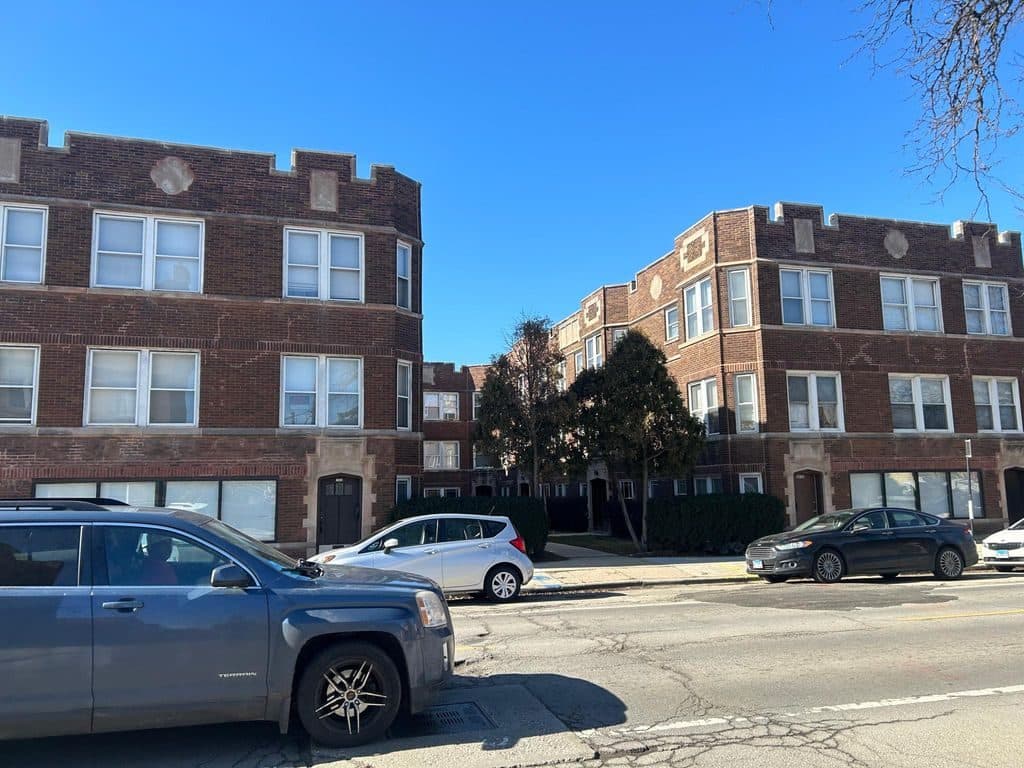 1 BR for rent — 3046 N Laramie Ave #2R, Chicago 1
