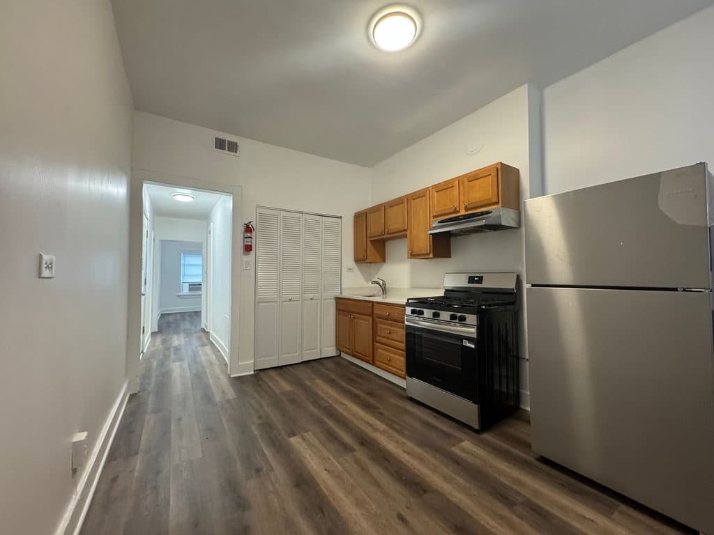 1 BR for rent — 200 N California Ave #3, Chicago 1
