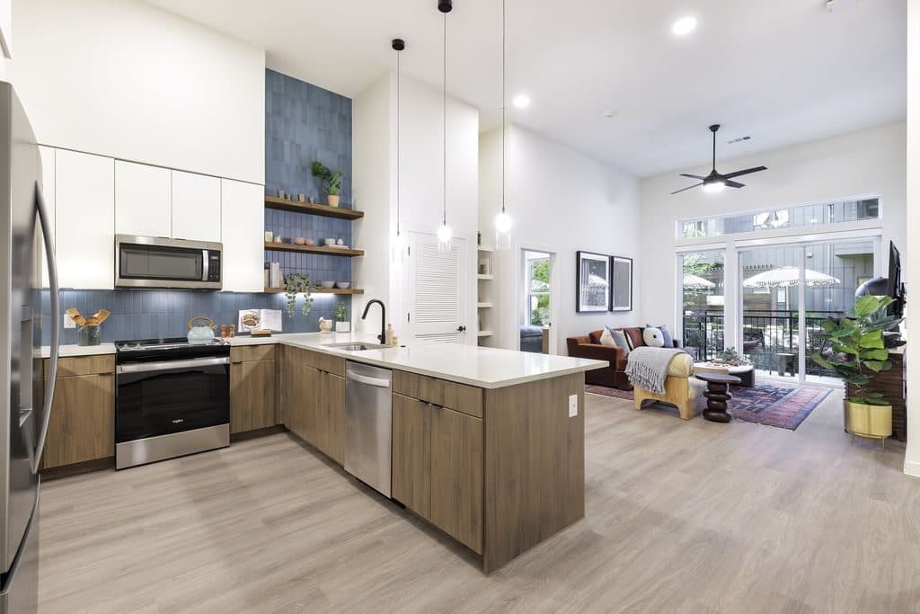 Studio for rent — 7618 Burnet Rd, Austin 1
