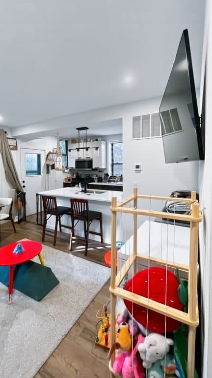 2 BR for rent — 4412 N Greenview Ave Unit 1N, Chicago 1