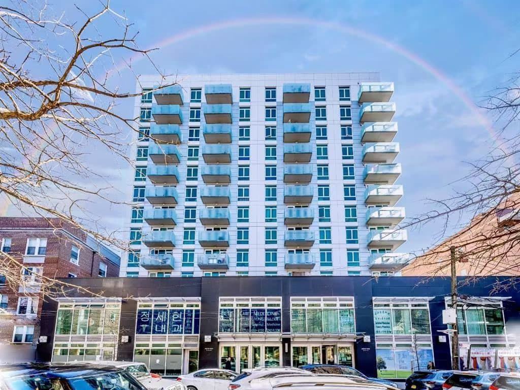 1 BR for rent — 14238 37th Ave #13T, Flushing 1