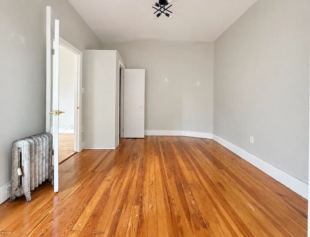 1 BR for rent — 232 Meserole St #15, Brooklyn 1