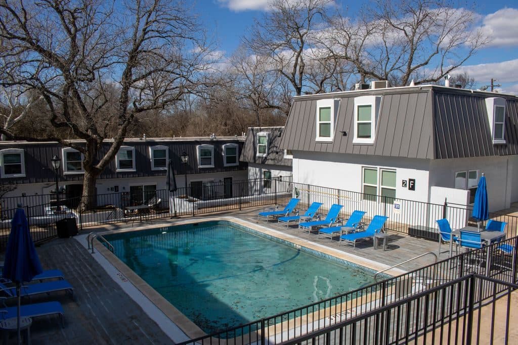 Studio for rent — 5020 Manor Rd, Austin 1