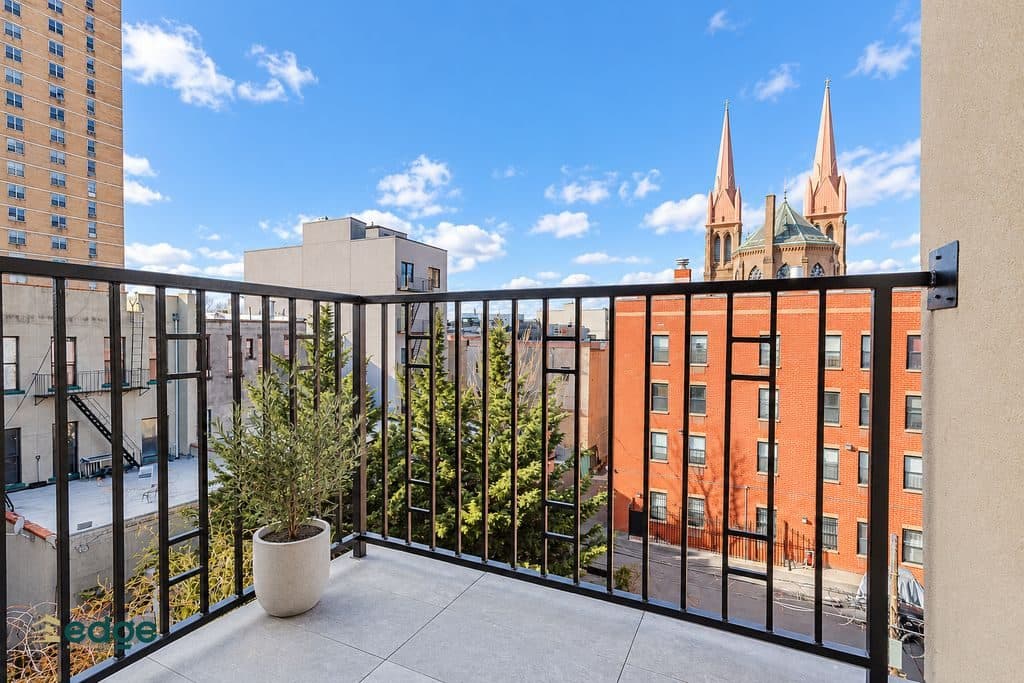 2 BR for rent — 121 Boerum St #2B, Brooklyn 1
