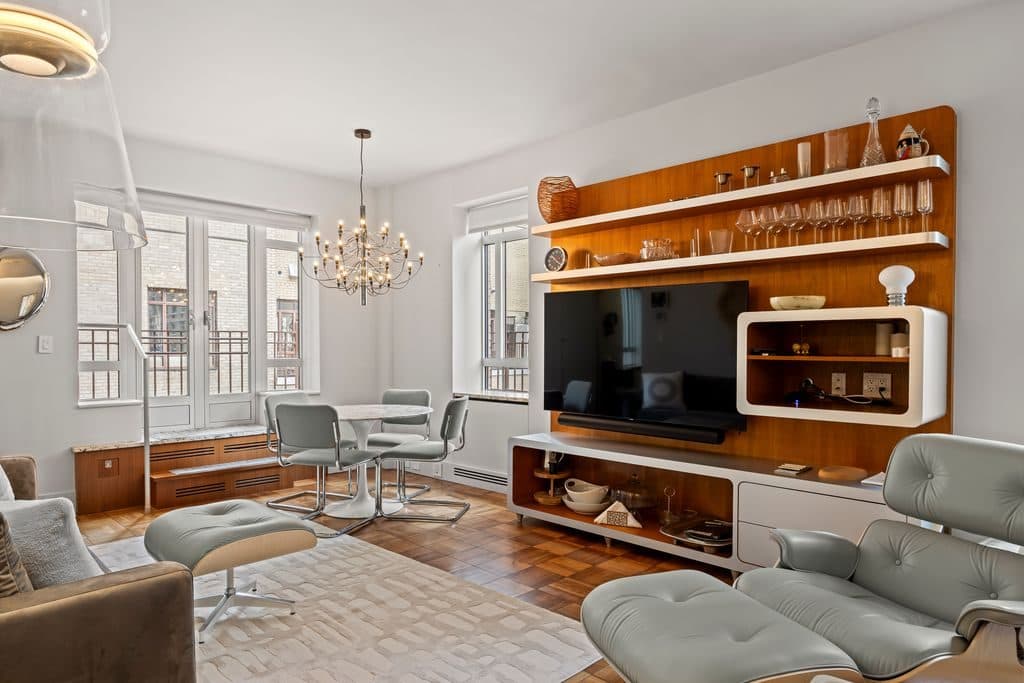 Studio for rent — 25 Central Park W, New York 1