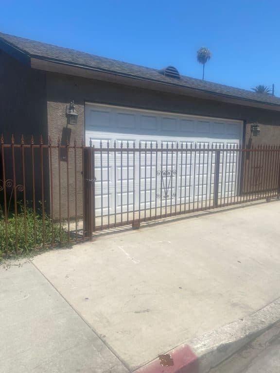 3 BR for rent — 355 W 79th St, Los Angeles 1