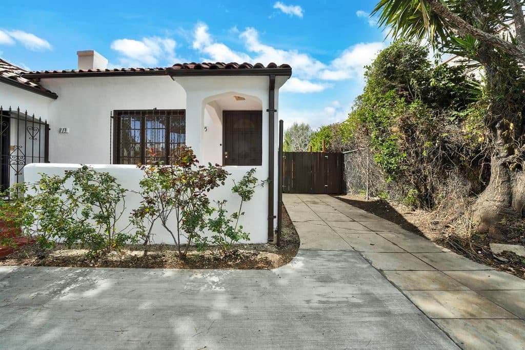 2 BR for rent — 815 N Curson Ave, Los Angeles 2
