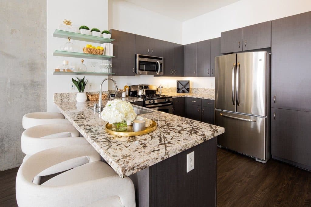 Studio for rent — 1600 Vine St, Los Angeles 2