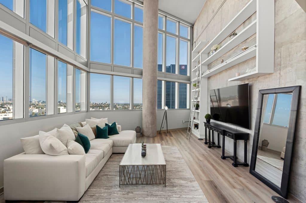 Studio for rent — 1600 Vine St, Los Angeles 1