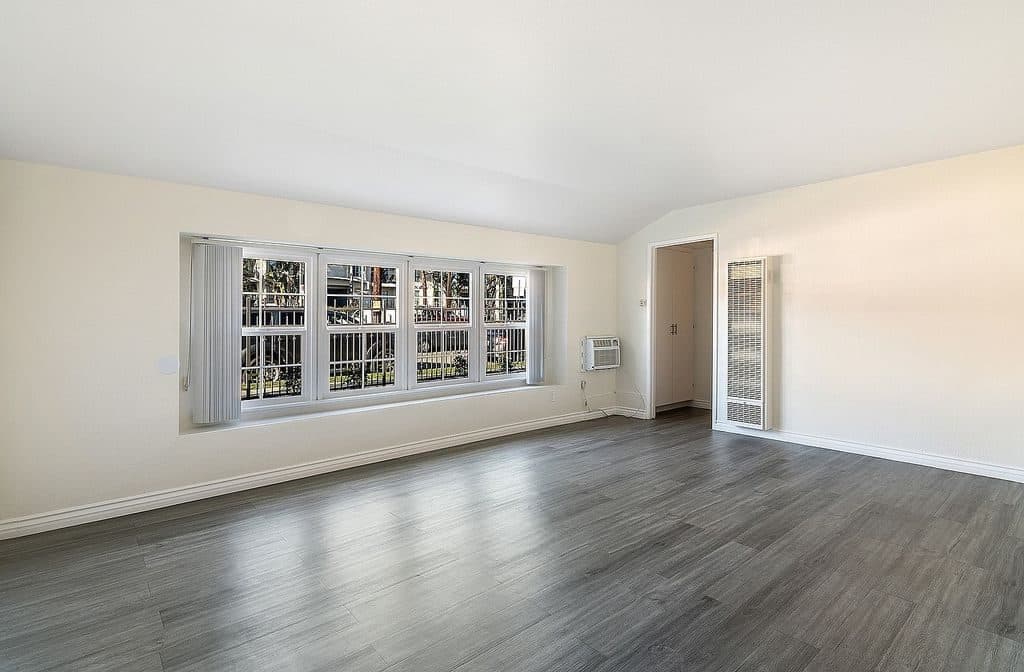 1 BR for rent — 20326 Saticoy St APT 7, Winnetka 3