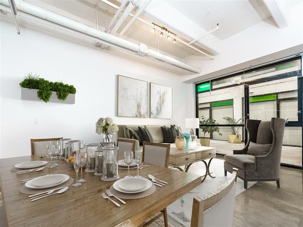 Studio for rent — 430 S Broadway, Los Angeles 2