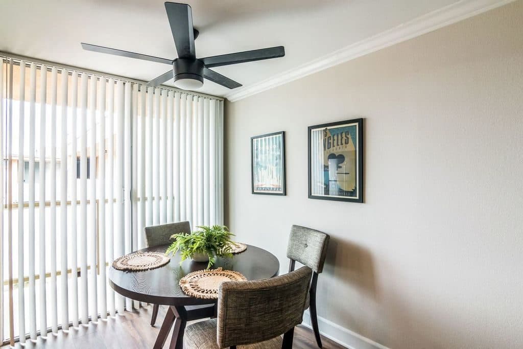 1 BR for rent — 3700 S Sepulveda Blvd, Los Angeles 3