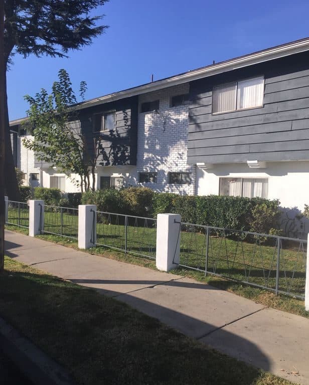 1 BR for rent — 8525 De Soto Ave, Canoga Park 1