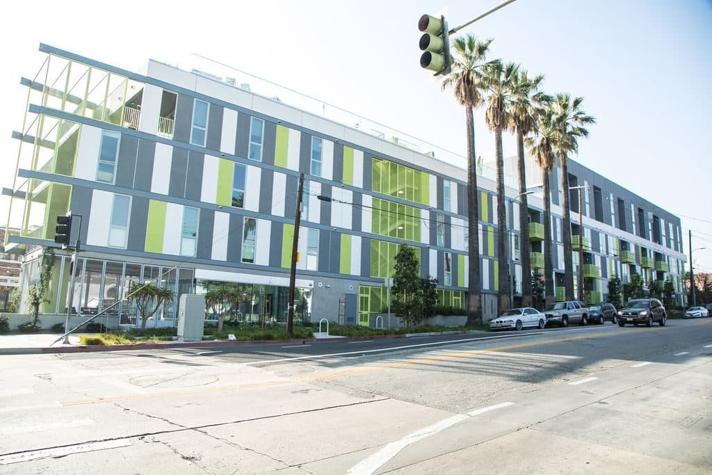 Studio for rent — 333 Belmont Ave, Los Angeles 1