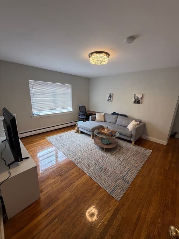 1 BR for rent — 61 Selkirk Rd, Boston 1