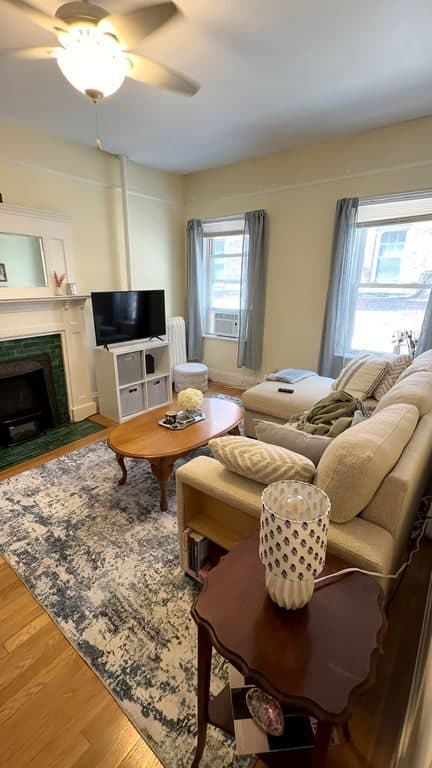 2 BR for rent — 1307 Commonwealth Ave, Allston 3